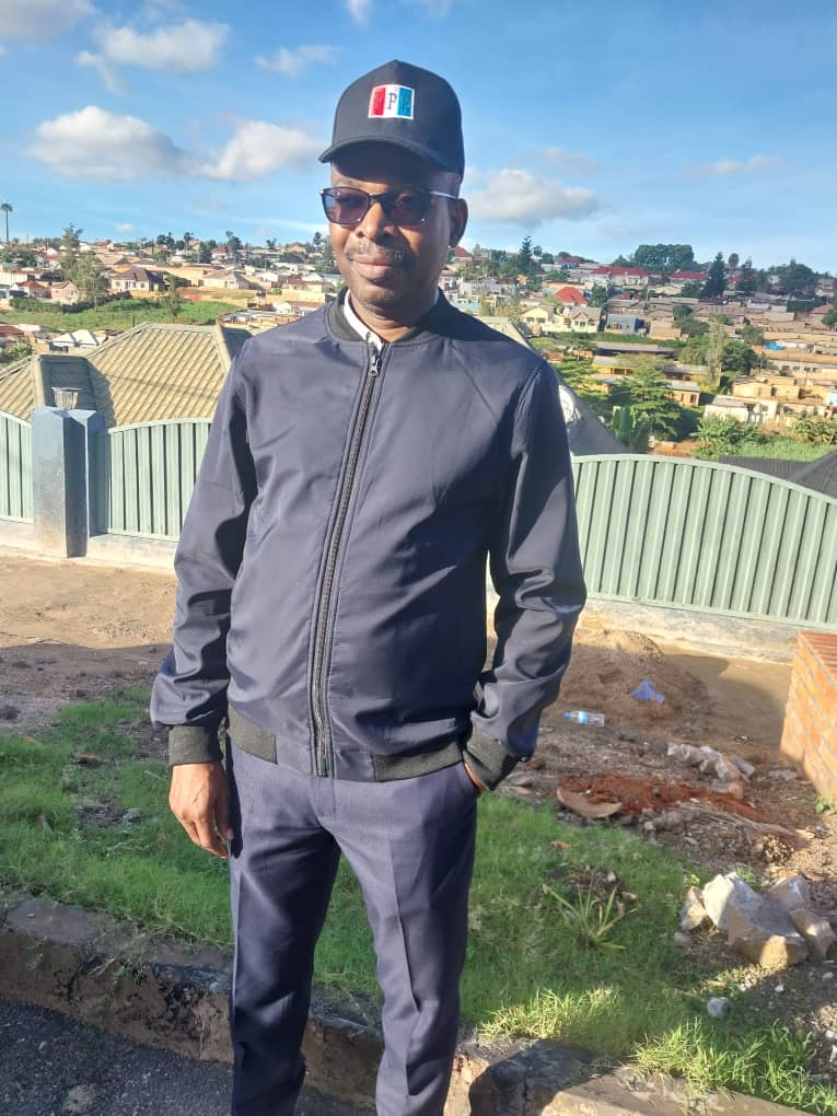 Dr. Muneza Sévérien na we yiyemeje kuba Umunyamuryango wa FPR Inkotanyi