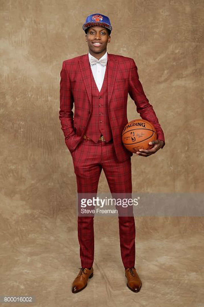 Frank Ntilikina afite uburebure bwa metero imwe na santimetero 96