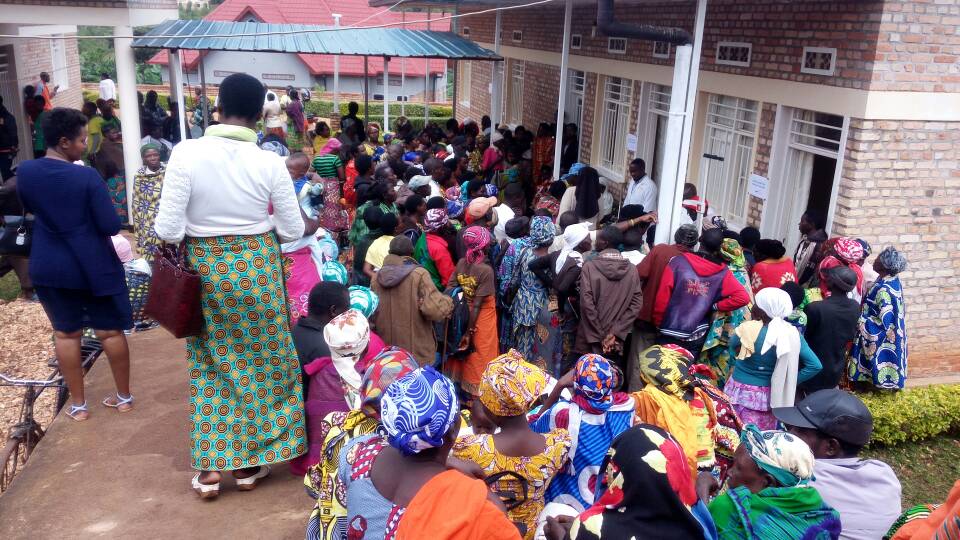 Ku munsi wo kwibuka,ibi bitaro bivura abarokotse Jenoside yakorewe Abatutsi ku buntu,udakize kuri uwo munsi bakamuha indi gahunda yo kugaruka