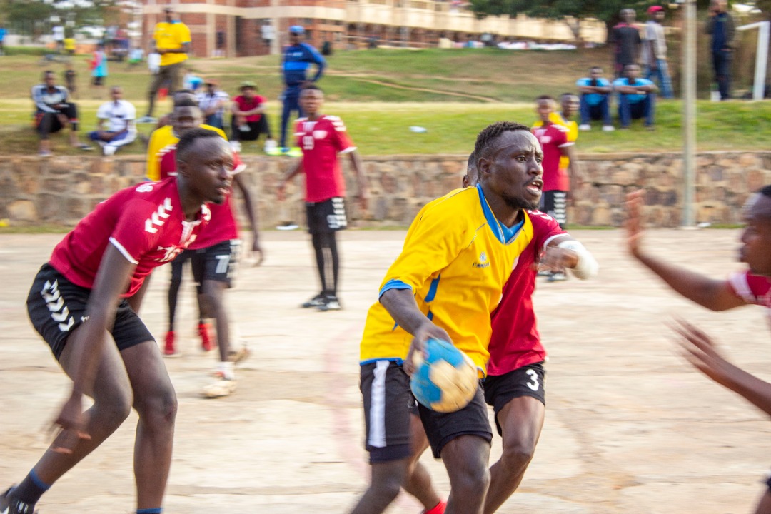 Vision Jeunesse Nouvelle (yambaye umuhondo) yo mu karere ka Rubavu yazamutse mu cyiciro cya mbere