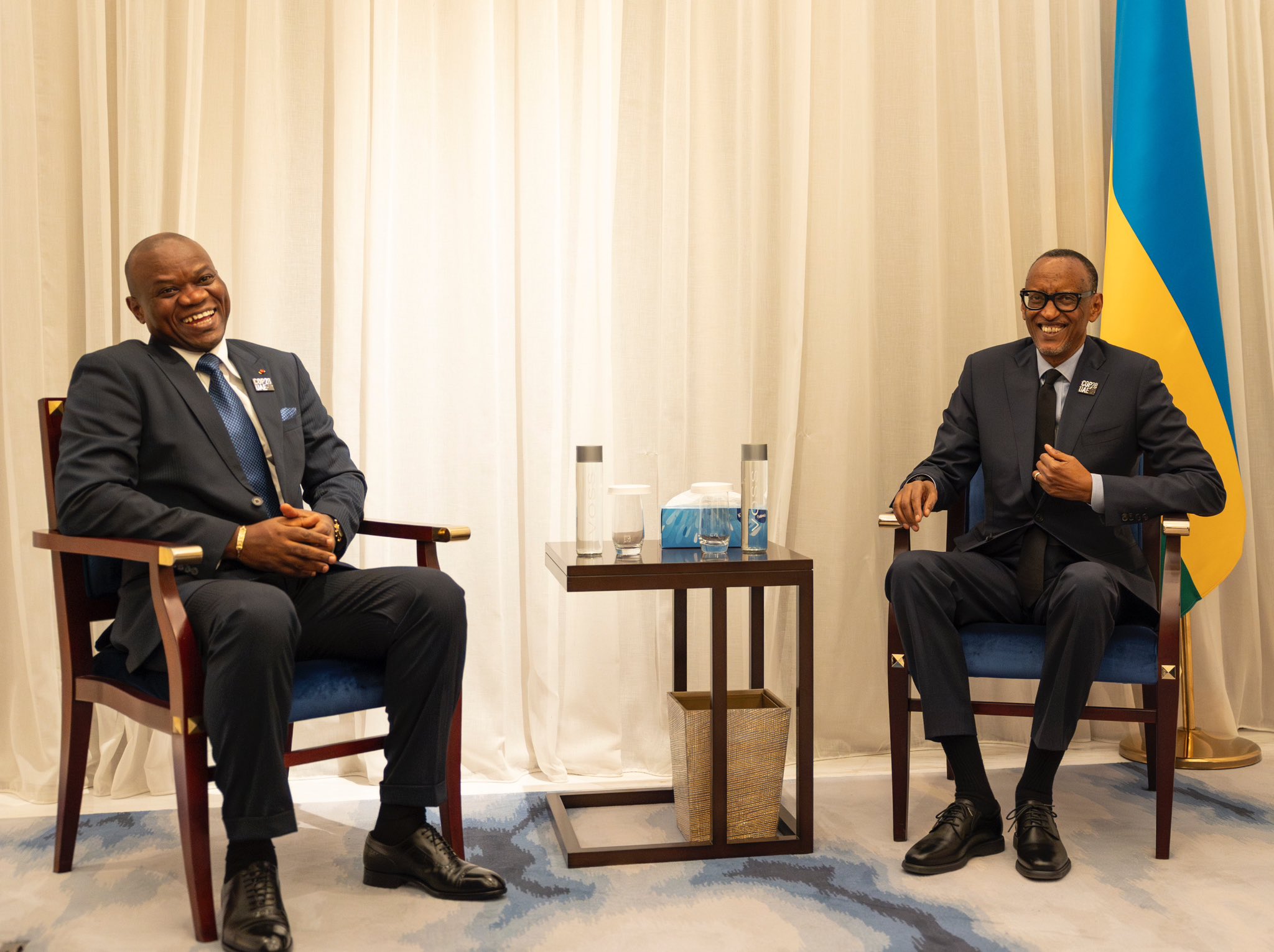 Perezida Kagame yaganiriye kandi na Gen Brice Nguema uyoboye inzibacyuho muri Gabon
