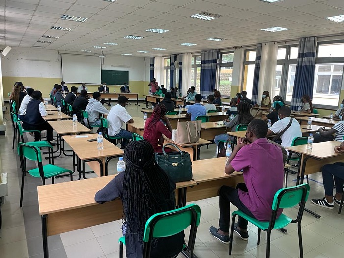 Abanyeshuri bo muri Gabon bagiye gukomereza amasomo mu Rwanda