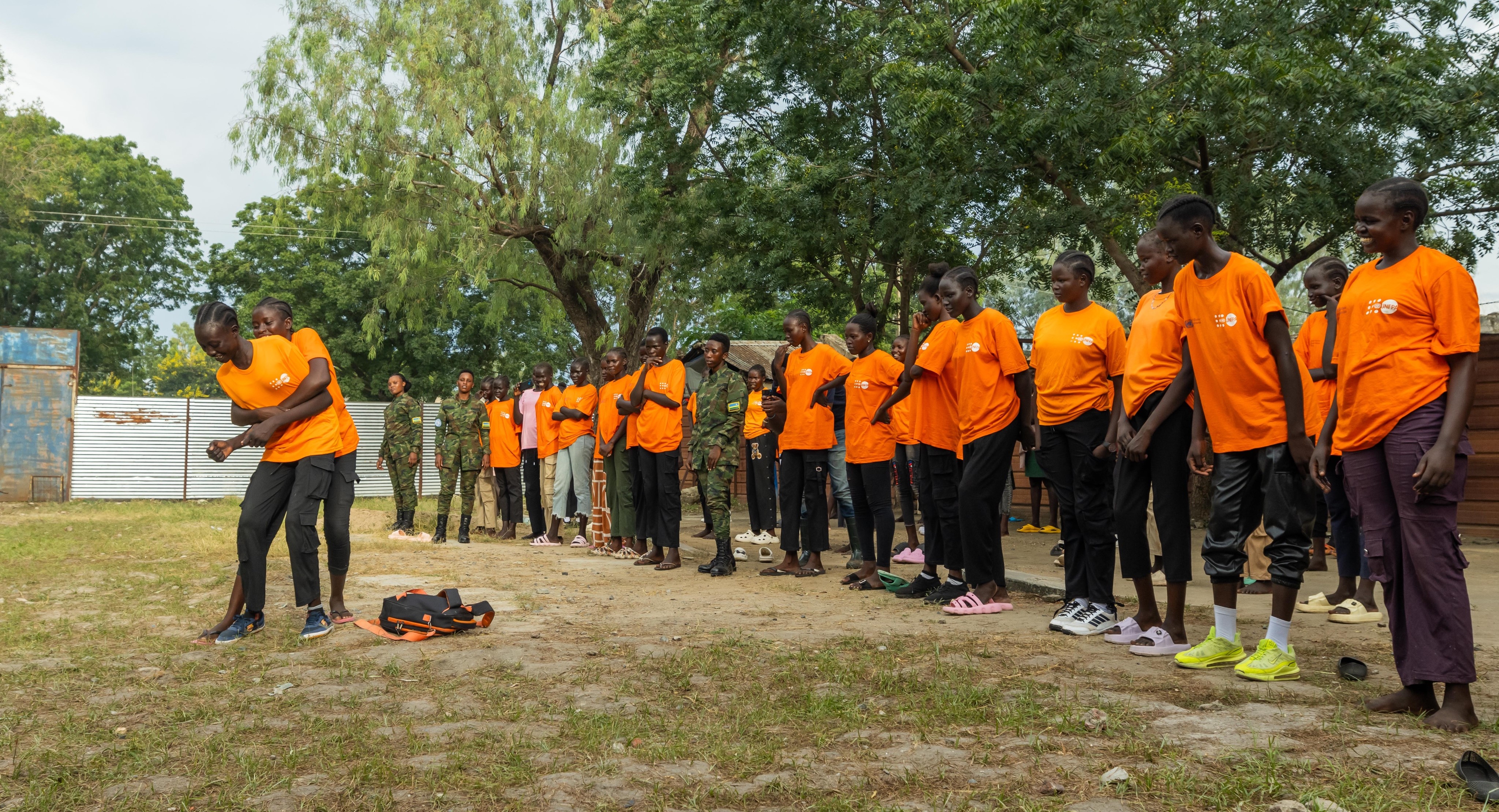 Ni ubumenyi bujyanjye n'imyitozo njyarugamba bwahawe abana b'abakobwa 60