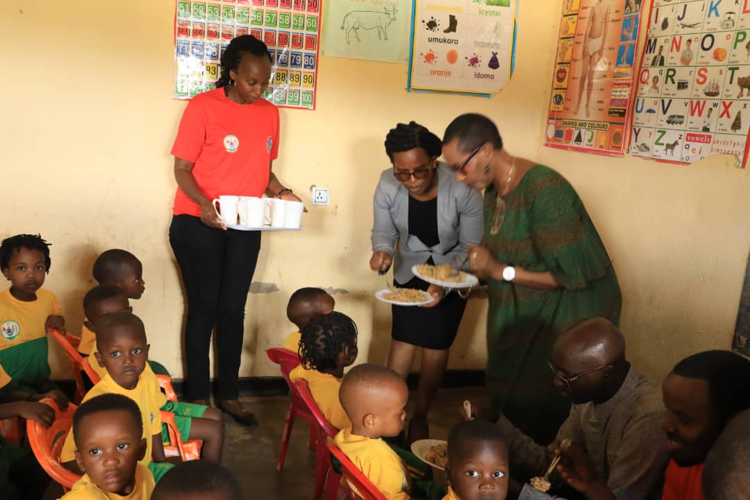 Abana bahawe indyo yuzuye, ababyeyi bashishikarizwa kwita ku mwana kuva agisamwa