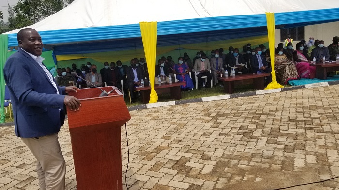 Minisitiri Gatabazi yabwiye abayobozi ko imiyoborere ishyira umuturage ku isonga ari yo ikenewe