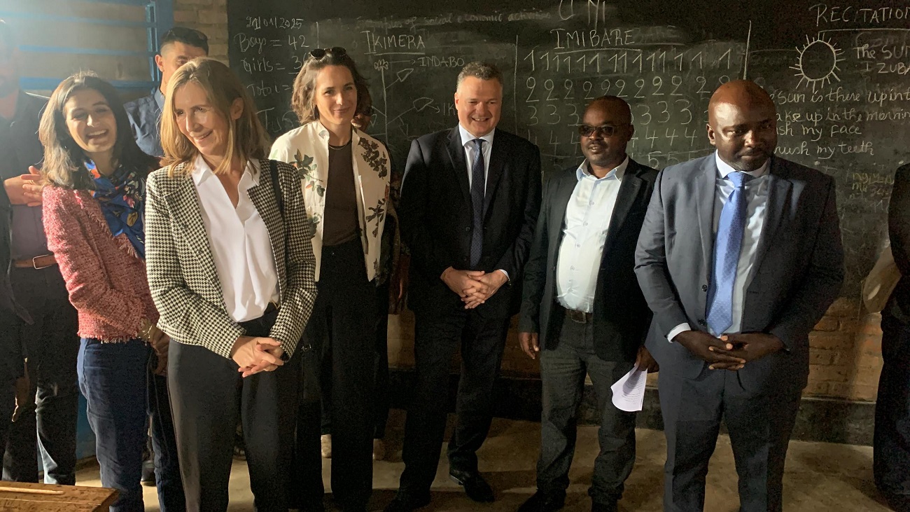 Basuye ishuri ribanza rya Karama