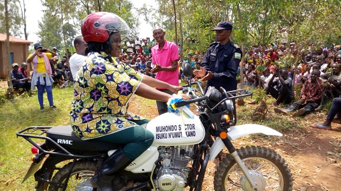 Uwimana Catherine yabasabye kunoza isuku ku mubiri, mu ngo, mu nzira n