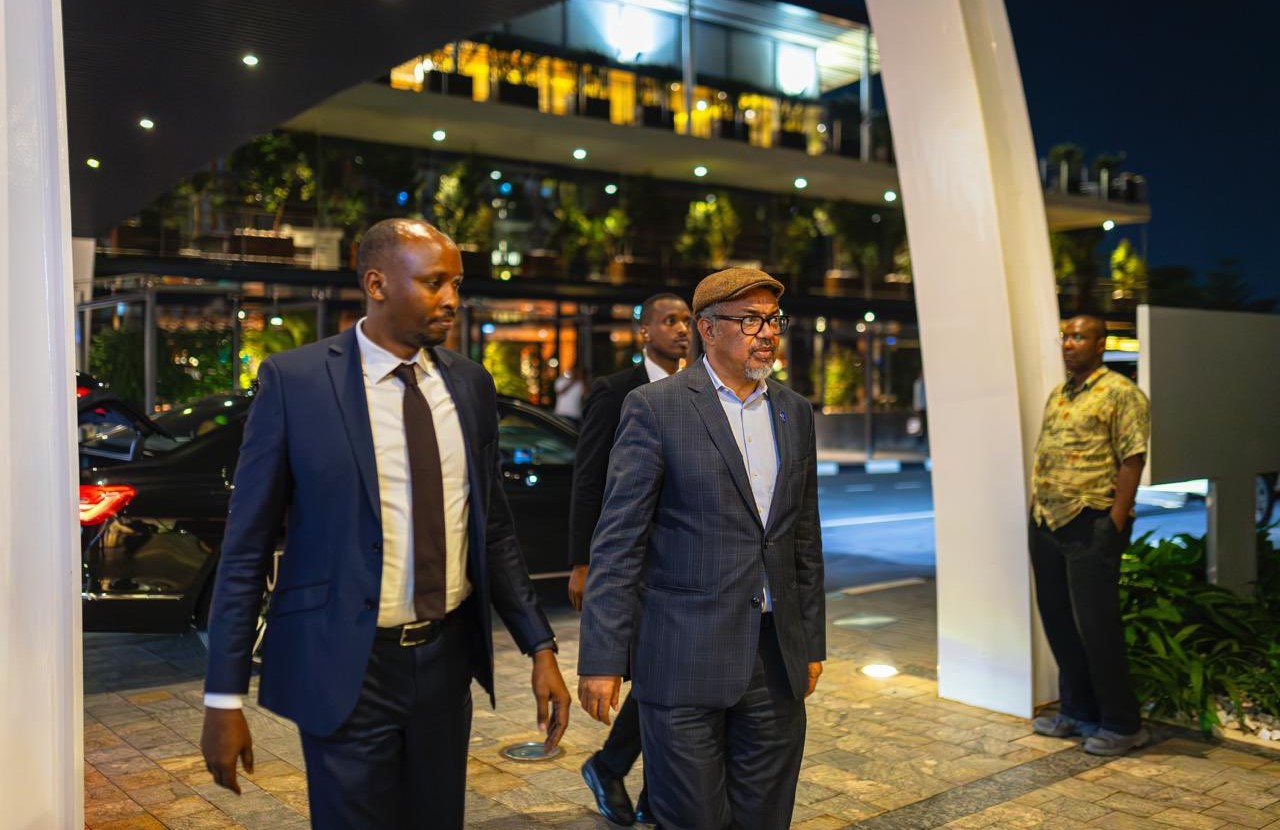 Dr. Tedros Adhanom Ghebreyesus yakiriwe na Minisitiri w'Ubuzima Dr Sabin Nsanzimana