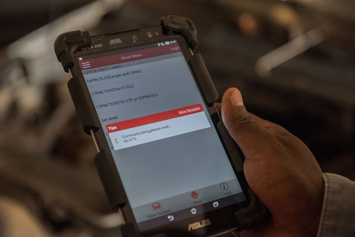 Iki gikoresho gituma ubasha kumenya ikibazo imodoka ifite utarinze kuyihambura ushakisha