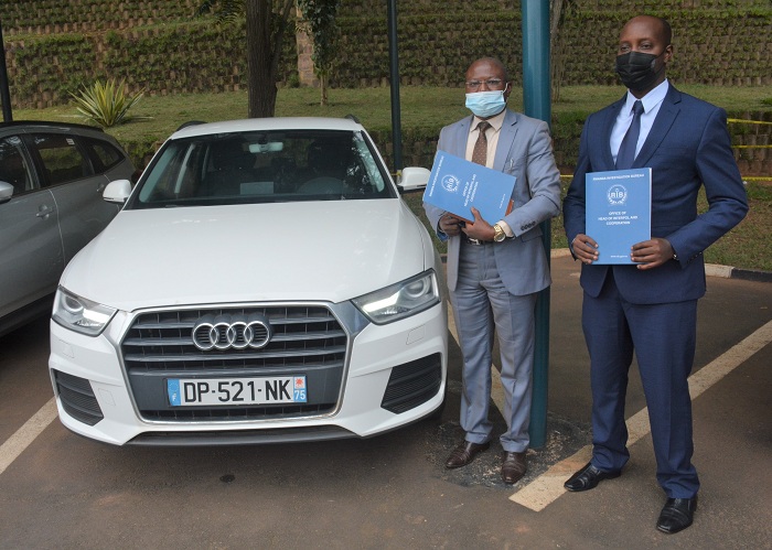 Ubwo iyo modoka yashyikirizwaga Ambasade ya RDC