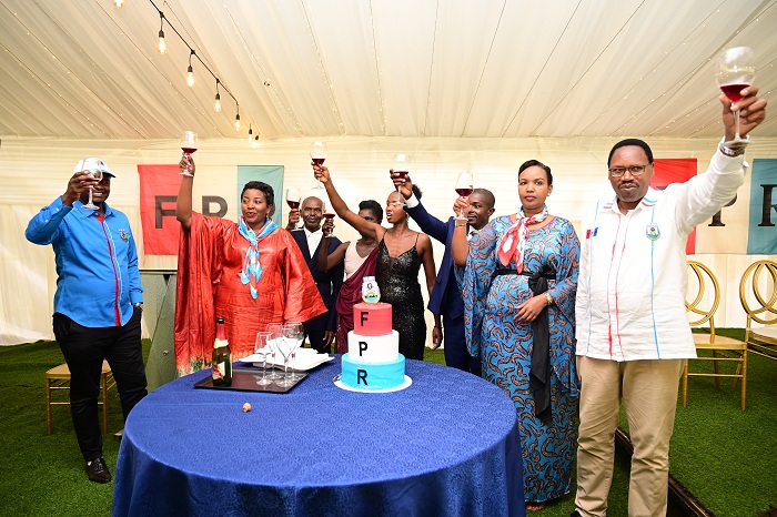 Abanyamuryuango ba FPR-Inkotanyi bifatanyije n'imiryango yasezeranye imbere y'amategeko babakorera ibirori