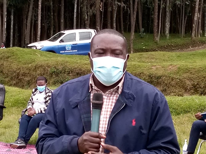 Minisitiri Gatabazi yasabye abayobozi gukemura ibibazo by