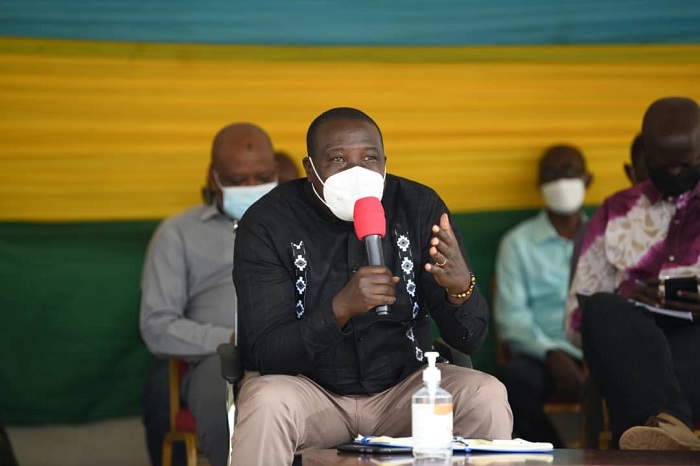 Minisitiri Gatabazi yatangije inteko z'abaturage zari zarasubitswe kubera Covid-19