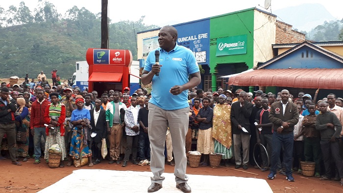 Guverineri Gatabazi JMV yavuze ko ubukangurambaga bugamije kumenyekanisha RIB ari gahunda Intara y'Amajyaruguru yiyemeje kuva RIB yashingwa