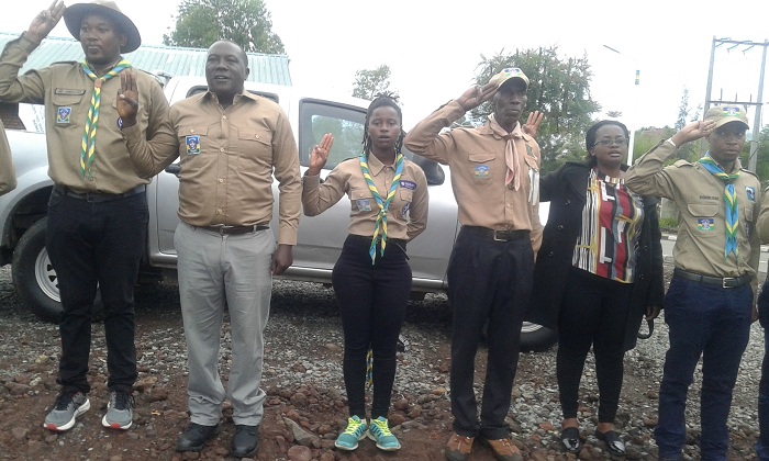 Guverineri Gatabazi yasabye abitabiriye ingando gukomera ku gihango cy'uwashinze uwo muryango barangwa n'imyifatire myiza