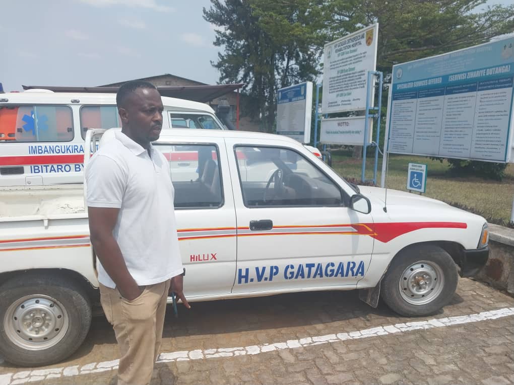Furere Nkundimana Callixte ushinzwe imibereho y'abarwayi mu bitaro bya HVP Gatagara by'i Nyanza