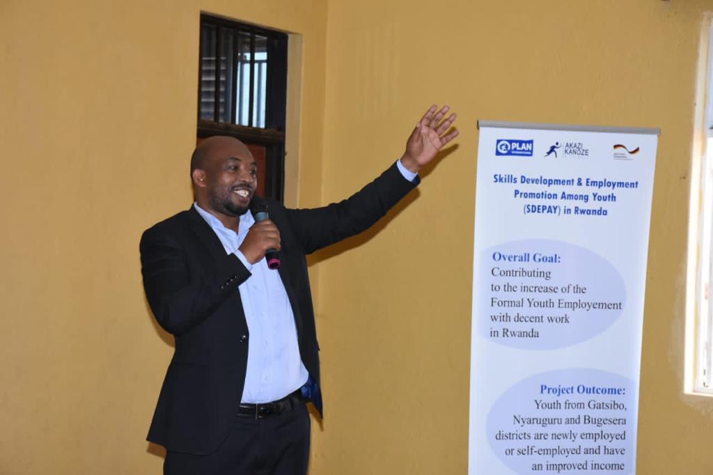 Umuyobozi mukuru w'Akazi Kanoze Access, Busingye Antony