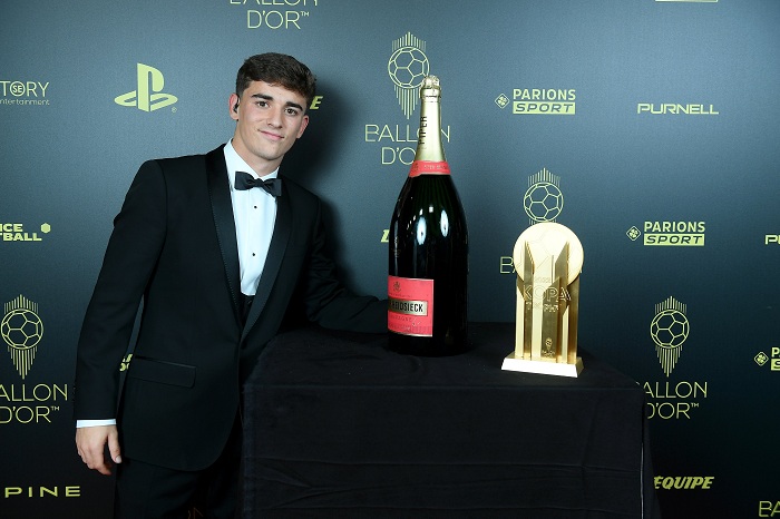 Gavi yegukanye igihembo cy'umukinnyi mwiza ukiri muto