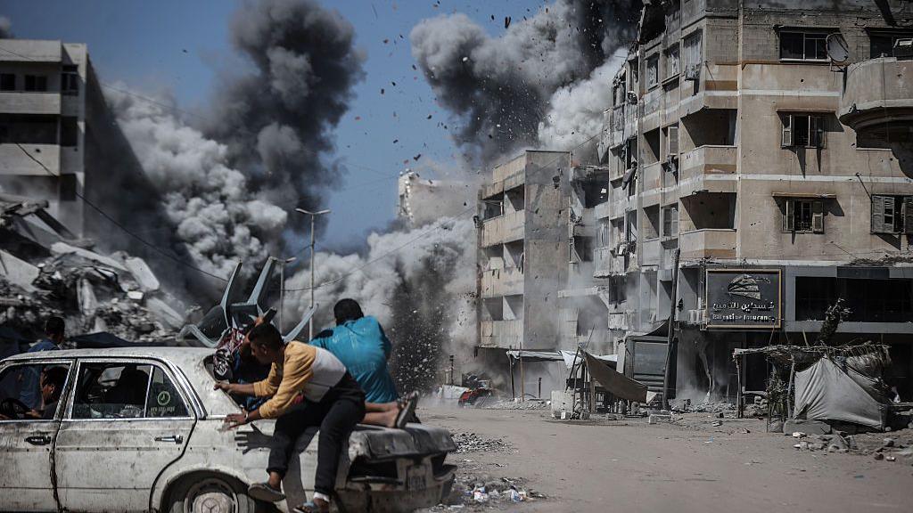 Wababaza uti kuki murasa ibikorwa remezo muri Gaza..bati "Isiraheli iri kwirwanaho"...ibibazo n'ibisubizo USA na Isiraheli itanga ku ntambara zinyuranye barimo