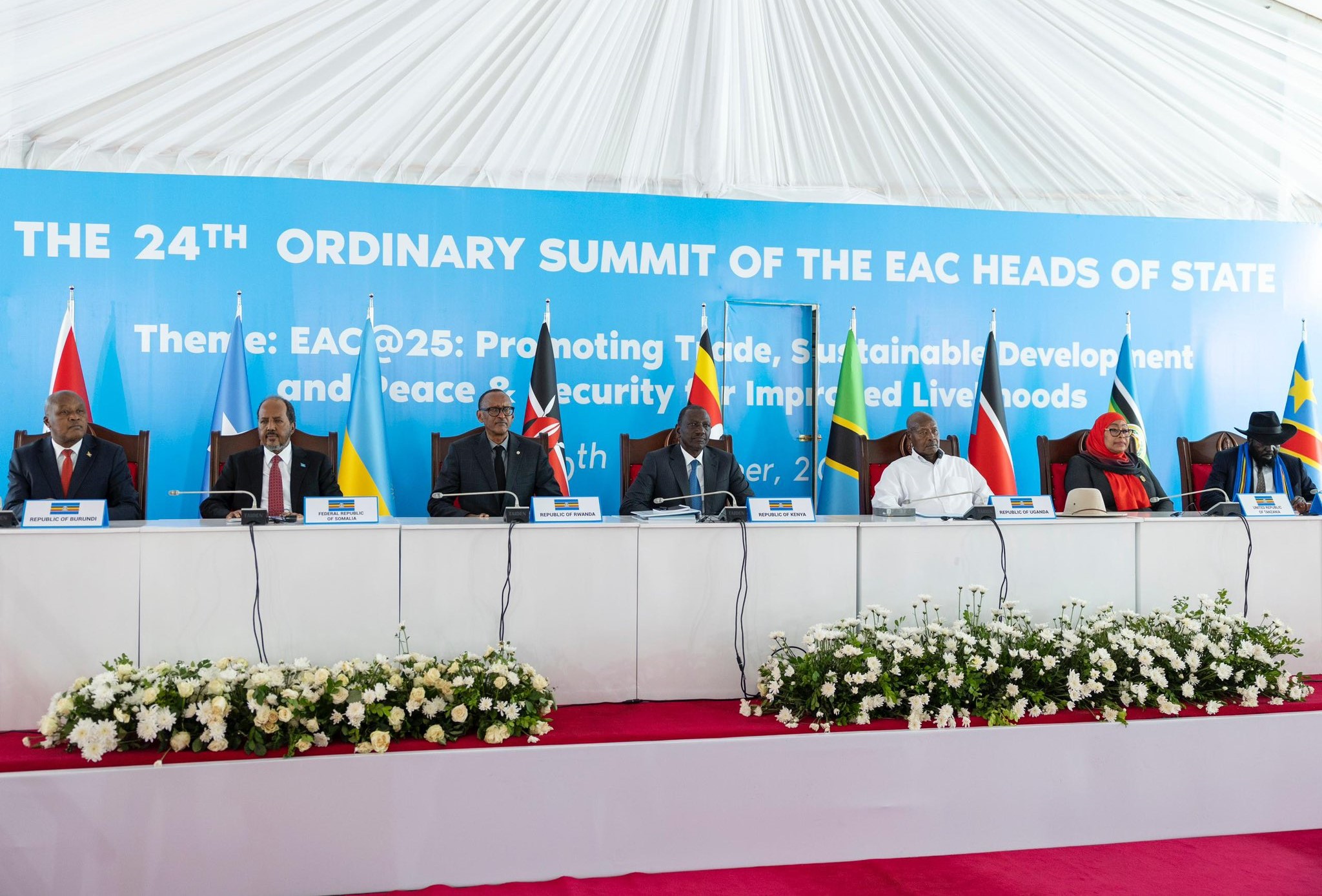 Uretse Perezida Ndayishimiye w'u Burundi na Tshisekedi wa RDC, abandi bakuru b'Ibihugu bya EAC bitabiriye iyi nama