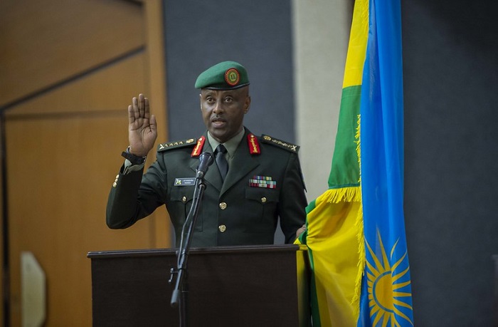 Gen. Jean Bosco Kazura, Umugaba mukuru w'ingabo z'igihugu