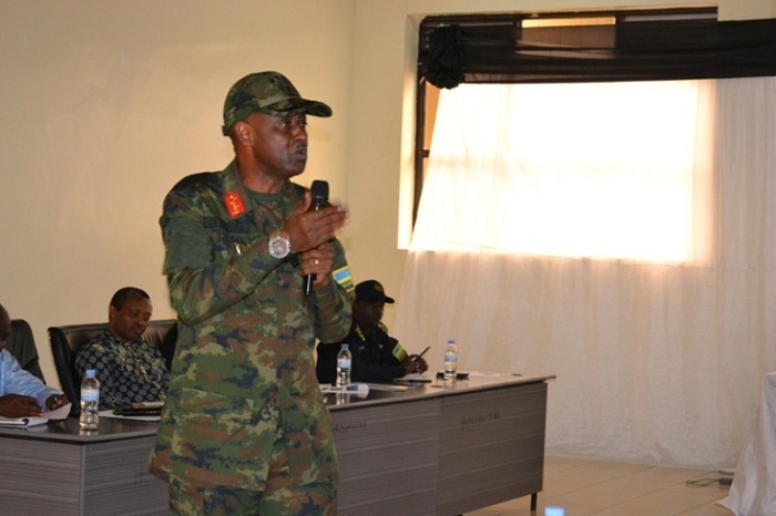 Umugaba mukuru w'ingabo z'u Rwanda, Gen. Jean Bosco Kazura