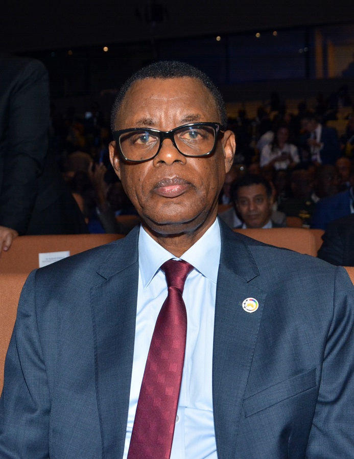 Gen (Rtd) James Kabarebe yitabiriye inama mpuzamahanga ku mahoro n'umutekano i Dakar 