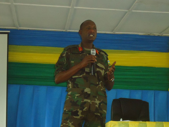 Maj. Gen. Kagame yavuze ko mu minsi mikuru abagizi ba nabi bakunze kugaragara bityo hakaba hasabwa ingamba zo kubahashya.