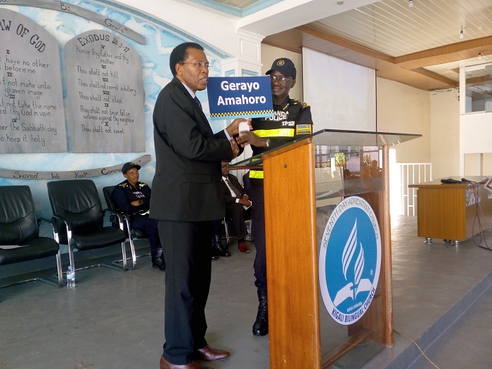 Abadiventiste biyemeje gufatanya na Polisi mu bukangurambaga bwa Gerayo Amahoro