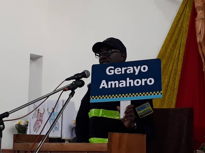 Umuvugizi wa Polisi y'u Rwanda, CP John Bosco Kabera, yigishije Abakirisitu Gatolika muri Kiliziya ya Saint Michel