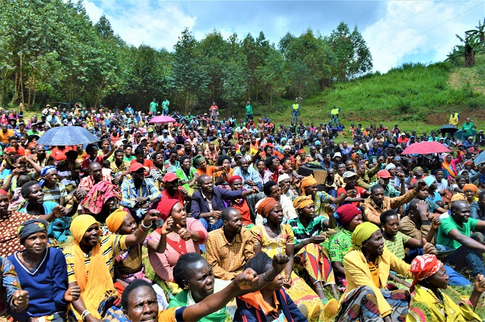 Abaturage bo mu karere ka Gicumbi bijeje Guverineri Nyirarugero guharanira iterambere bubahiriza amabwiriza ya Leta