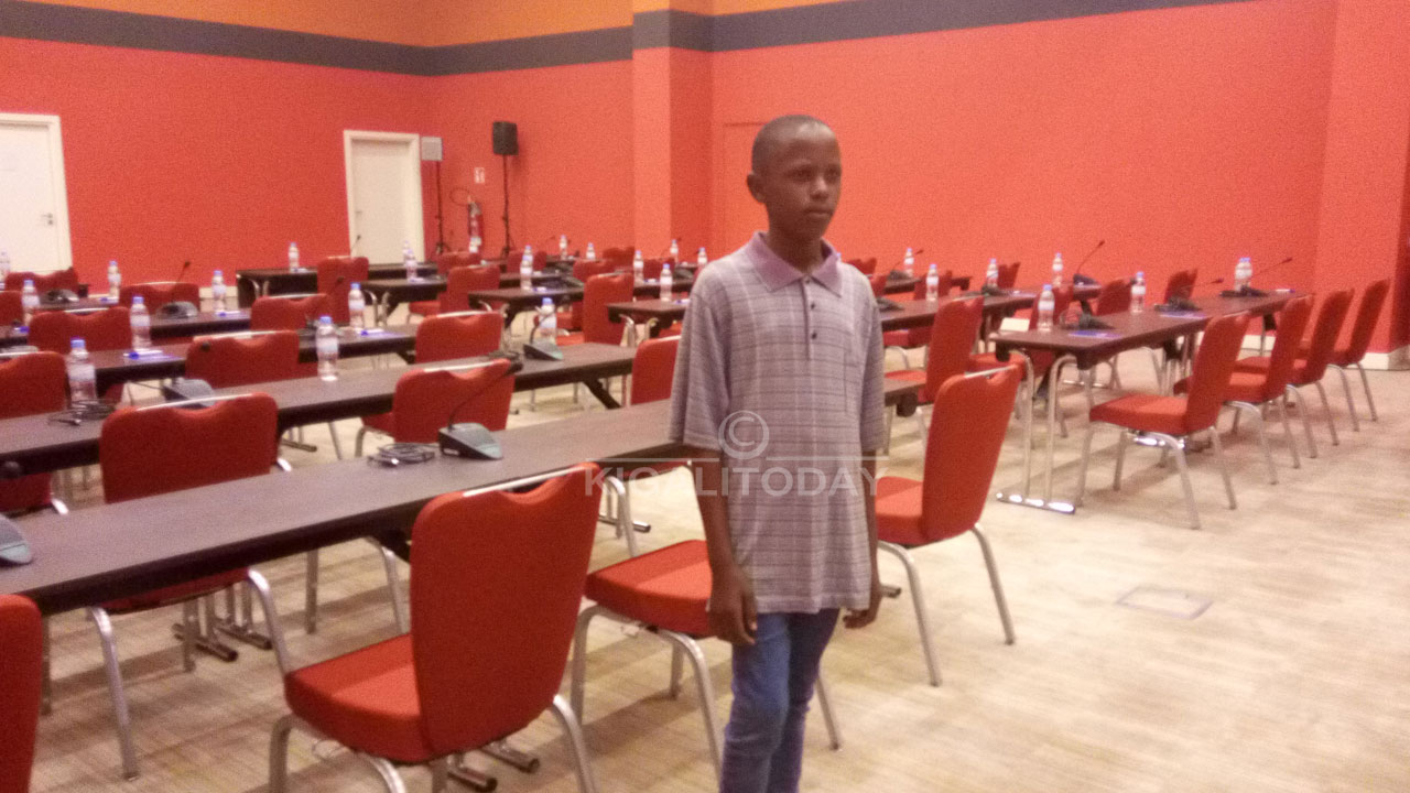 Yatemberejwe mu byumba biberamo inama zitandukanye