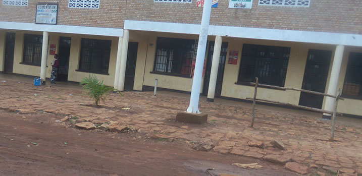 Utubari n'ahandi hacururizwa henshi hari hafunze kubera kubura abakiriya.