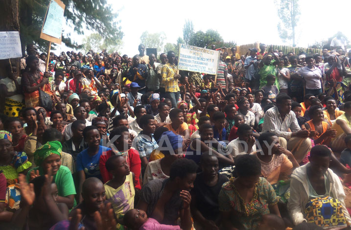 Abaturage bavuga ko kuvugurura Itegeko Nshinga ari uburenganzira bwabo.