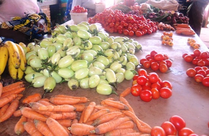 Gisagara, mu masoko atandukanye barinubira imisoro bavuga ko iri hejuru.