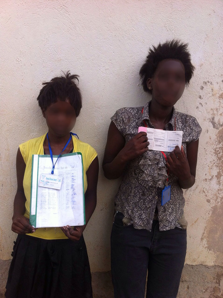 Aba bakobwa batawe muri yombi biyita abakozi ba RRA bakaka amafaranga abacuruzi.