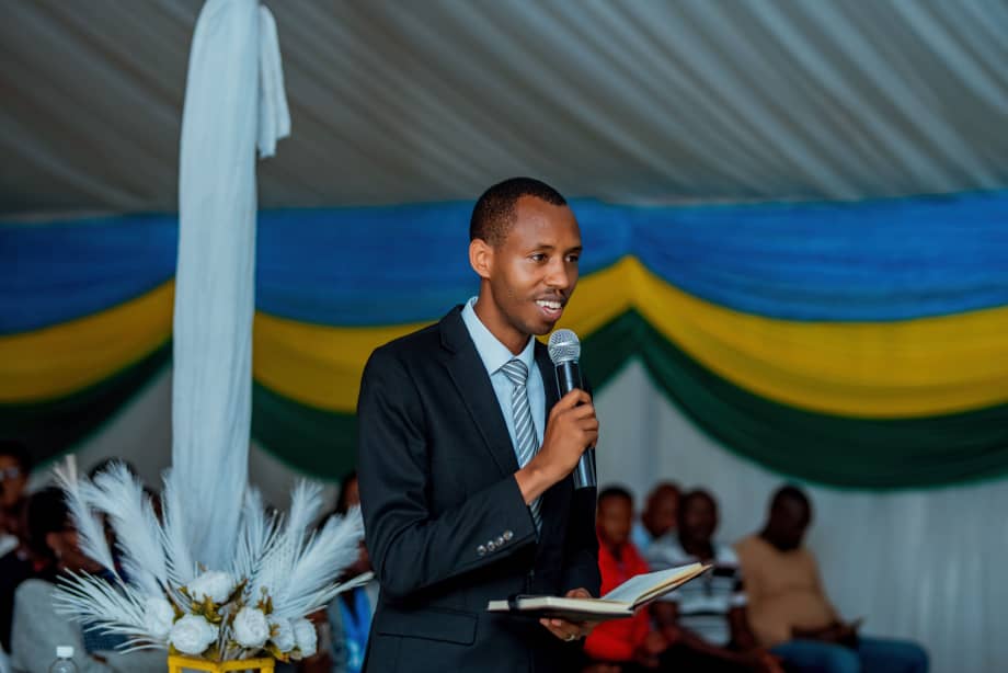 Umunyamabanga Nshingwabikorwa w'Umurenge wa Niboye, Munyantore Jean Claude, yasabye urubyiruko gufatira urugero ku Ntwari zitangiye u Rwanda