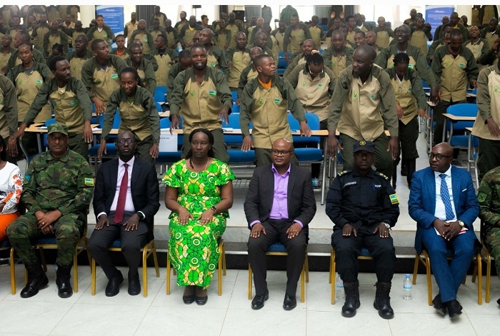 Biyemeje kunoza akazi bakora batanga serivisi nziza no kugabanya ingano y'amazi yangirika