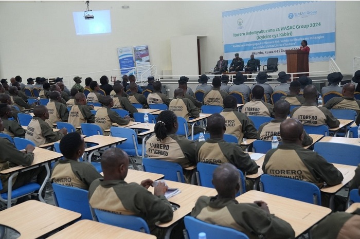 Bize indangagaciro zitandukanye zikwiye kubaranga mu kazi kabo