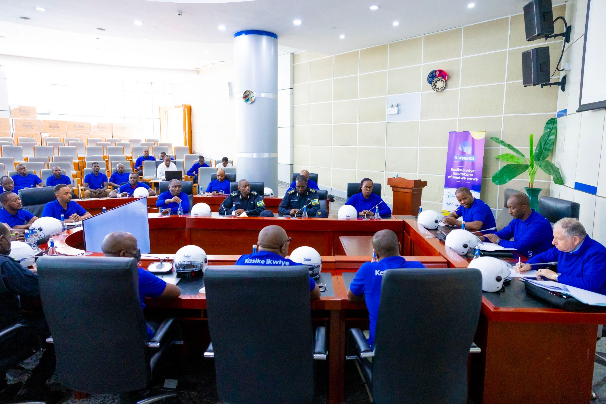 Dr Gasore avuga ko umumotari azajya atanga kasike afite ku buyobozi bw'Ishyirahamwe abarizwamo