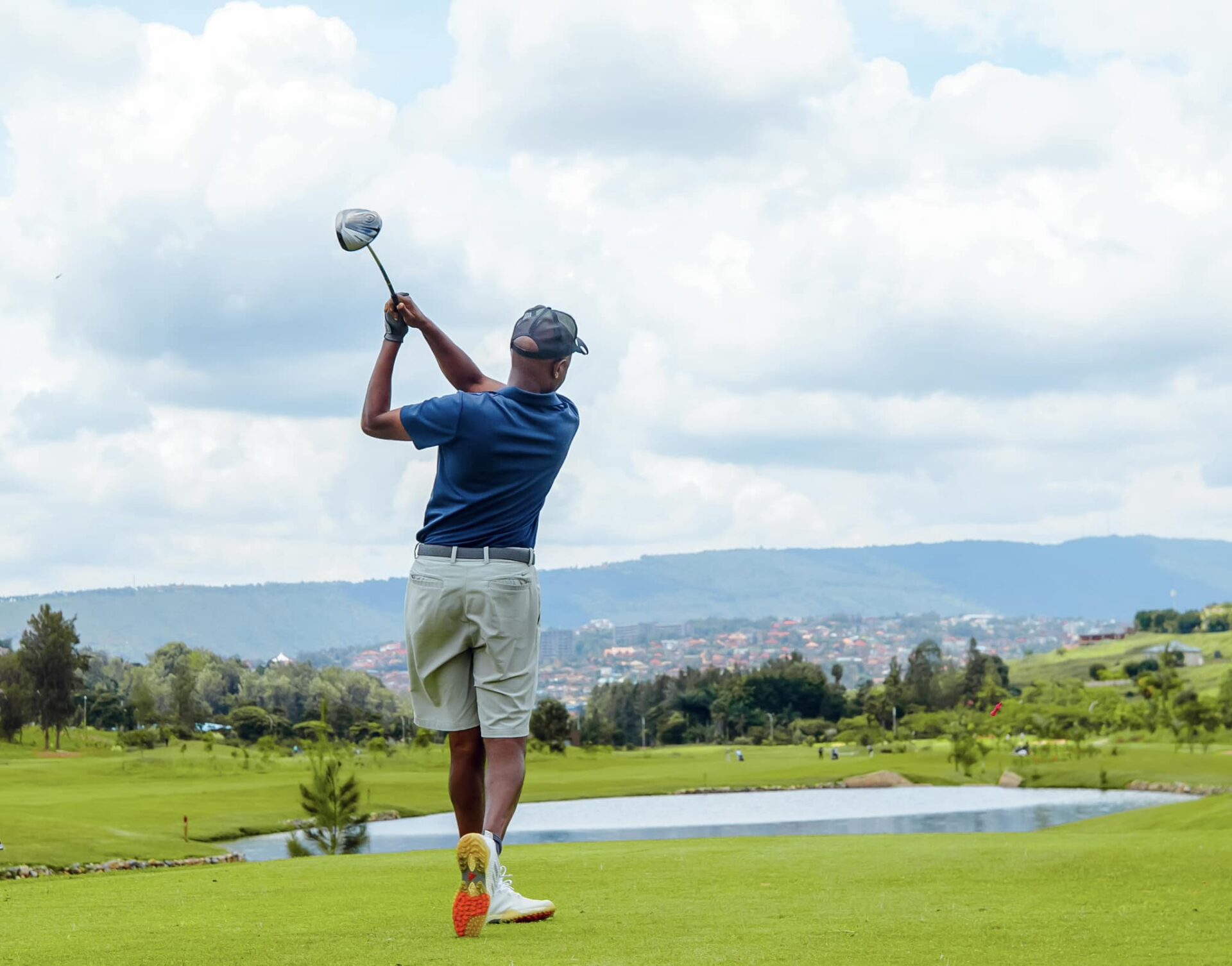 Ibibuga bya Golf nabyo byaravuguruwe ndetse bishyirwa ku rwego mpuzamahanga