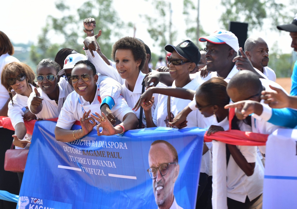 Ubuyobozi bwa FPR bwashyizeho gahunda y'uko mu myanya ifata ibyemezo hagomba kubamo abagore 30% nibura