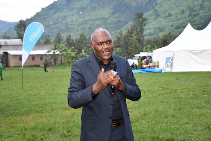 Guverineri Dushimimana yavuze ko umuyobozi wese bizagaragaraho ko abangamiye ituze ry'umuturage azabiryozwa