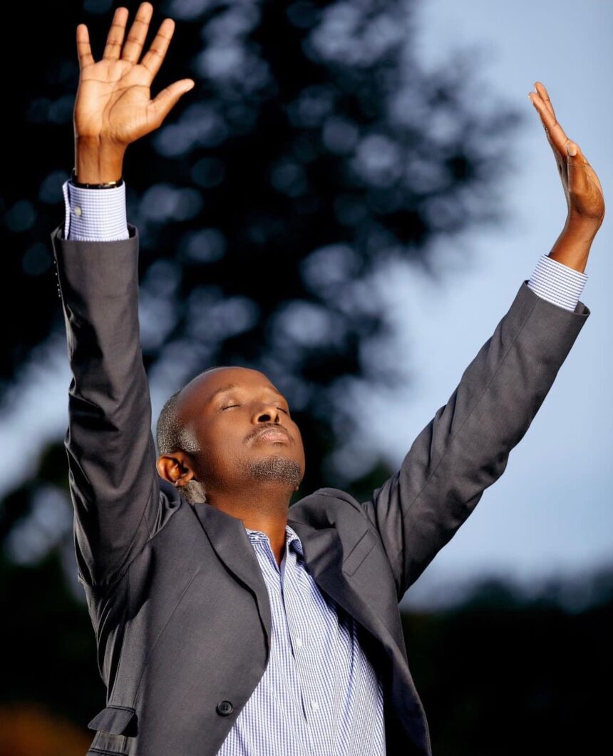 Richard Nick Ngendahayo yasabiye umugisha abakunda ibihangano bye