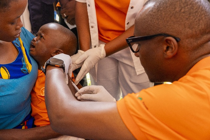 Abana bahawe urukingo rw'iseru