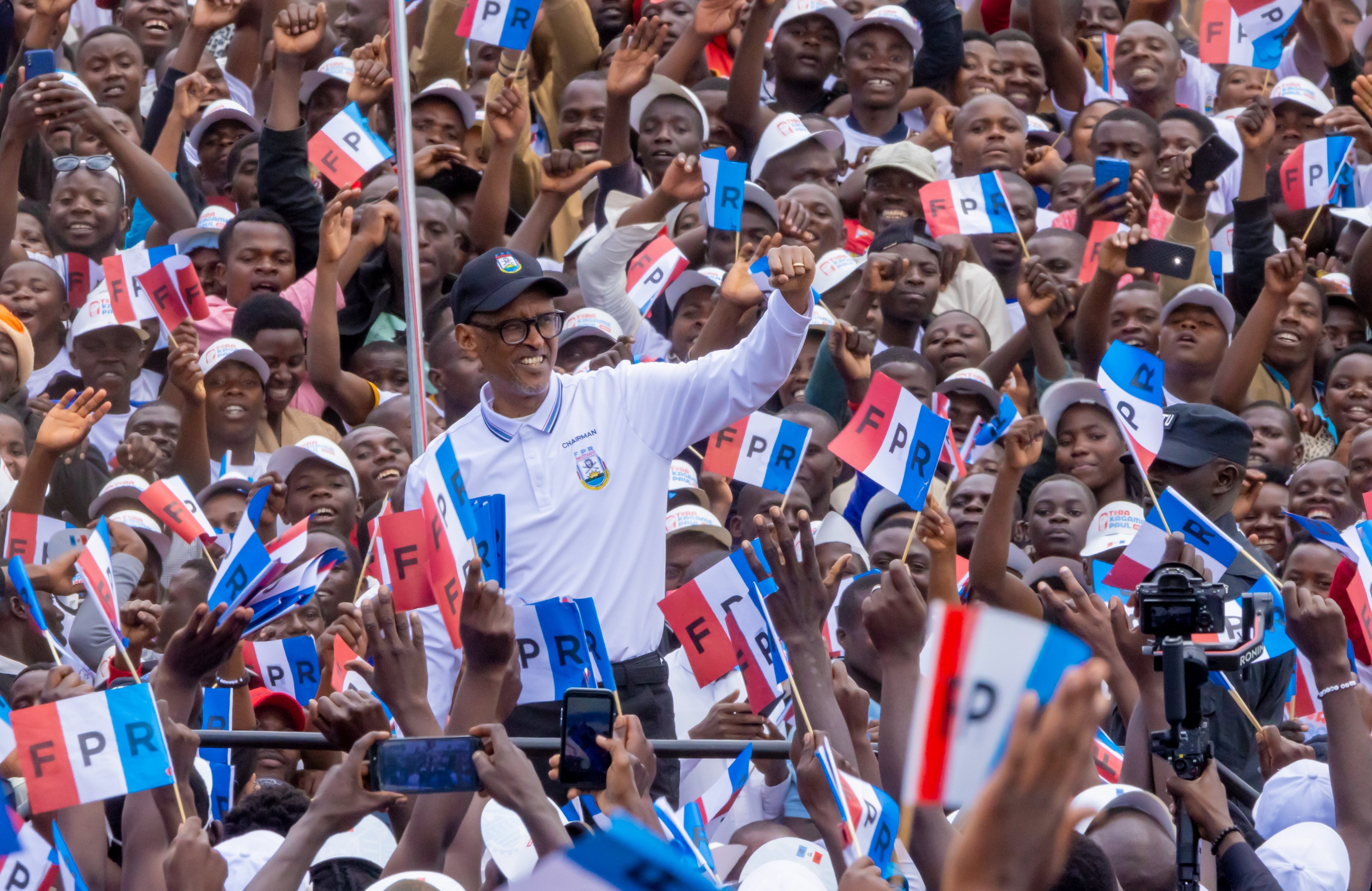 Umukandida wa FPR Inkotanyi, Paul Kagame ubwo yatangiraga ibikorwa byo kwiyamamaza byabereye mu Karere ka Musanze