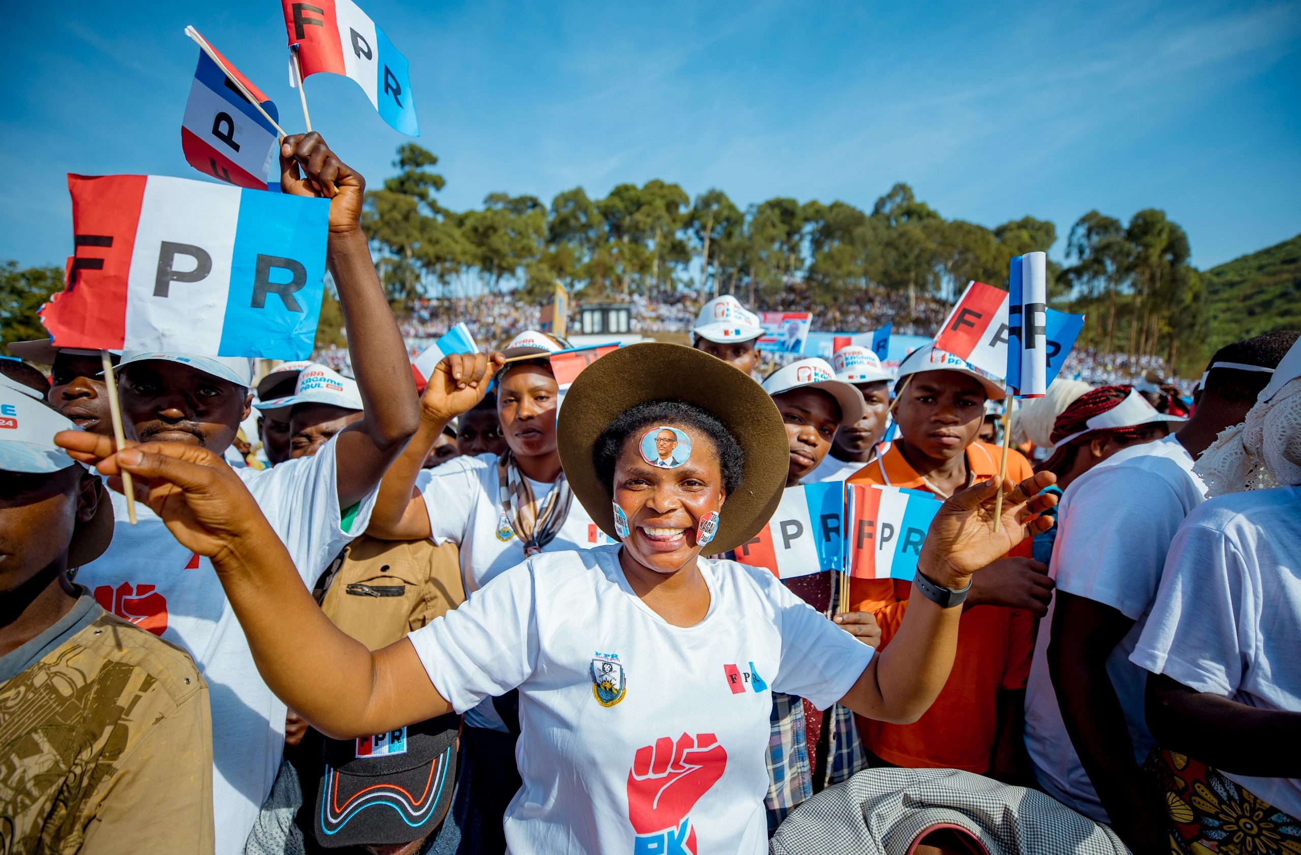 Abaturage b'i Rubavu bashimye ko bakijijwe umugezi wa Sebeya