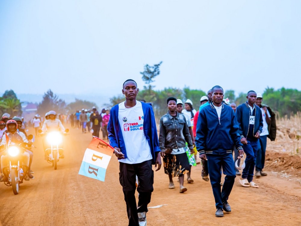 Baraye mu mihanda baje kwamamaza Kagame