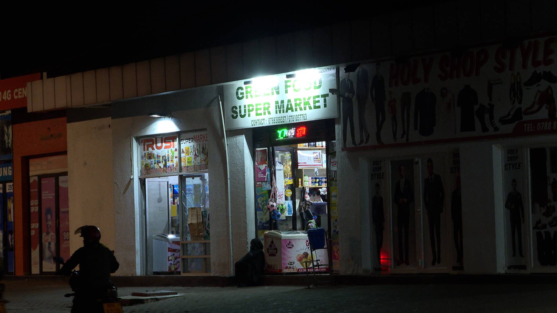 Green Food ni rimwe mu maguriro akora amasaha menshi