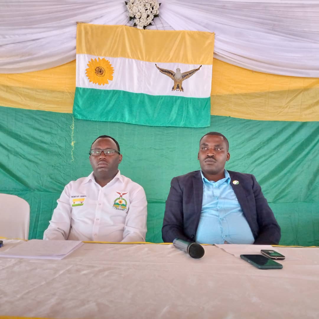 Umunyamabanga Mukuru wa Green Party Depite Jean Claude Ntezimana, hamwe na Komiseri wa Demokarasi, Nduwayezu Peter